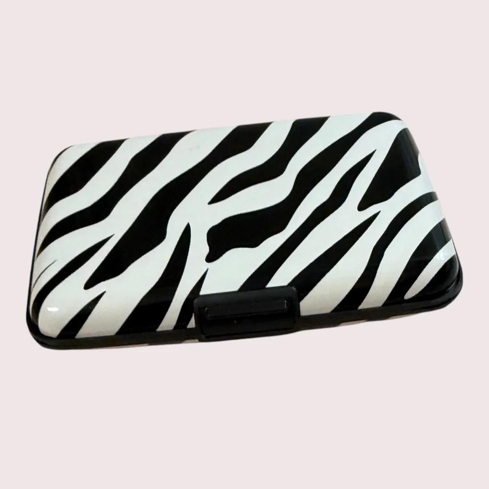 Zebra Print Hard Case Card Holder Wallet Accordion Organizer Card Caddy